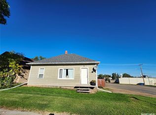 201 1st St S, Cabri, SK S0N0J0