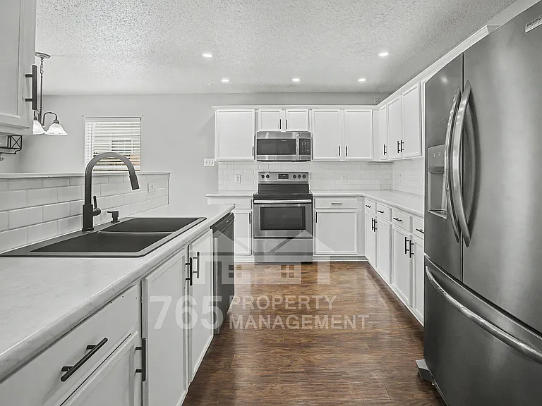 2641 Massasoit Ln — Photo 7