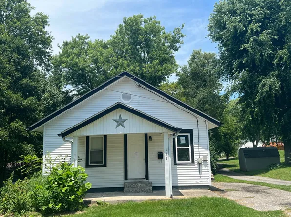 105 W Emma St, Salem, IN 47167