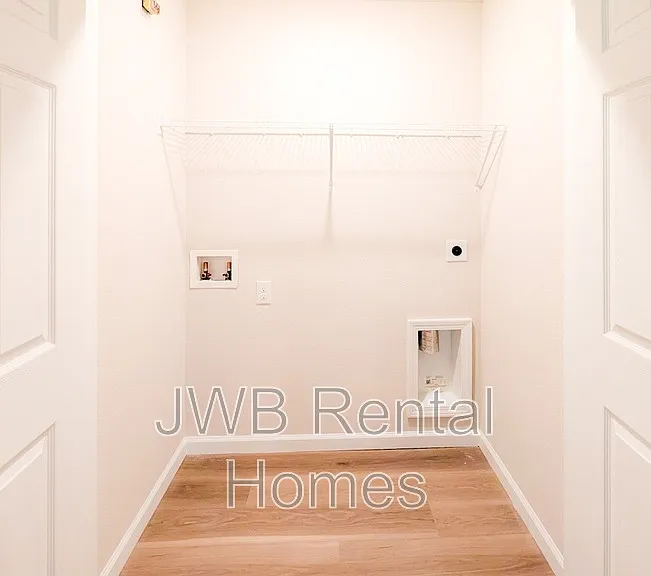 112 W 25th St — Photo 13