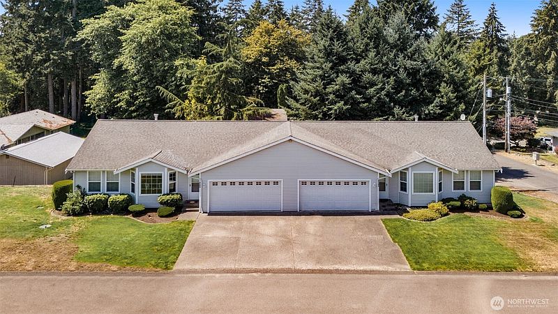 4th image of 5306 5308 51st Avenue Ct W