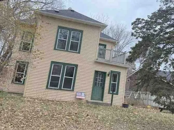 807 Park St, Anoka, MN 55303