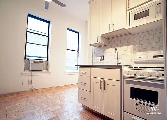 Rented by Warburg | media 9