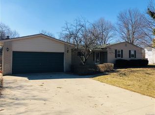 32701 W 13 Mile Rd, Farmington Hills, MI 48334
