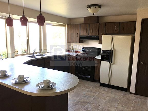 4th image of 4610 E Seamont Ct