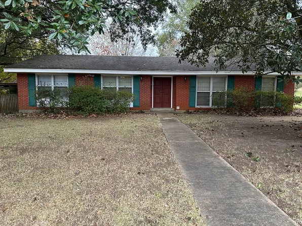 3734 Duquesne Dr, Montgomery, AL 36109