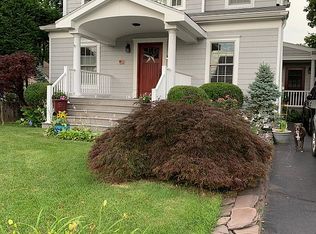 82 Bayberry Dr, Huntington, NY 11743