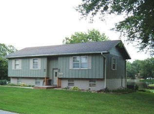 30710 Randy Dr, Sedalia, MO 65301