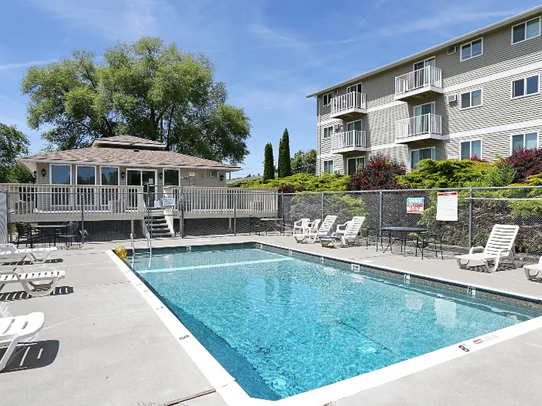 Cedar Green Apartments — Photo 60
