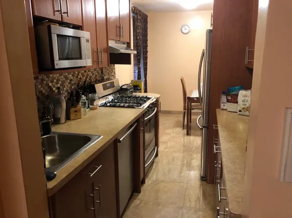 2514 East 7th Street image 1 of 31