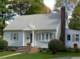 16 Ward St #R, Woburn, MA 01801
