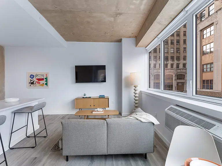 The Mercer — Photo 16