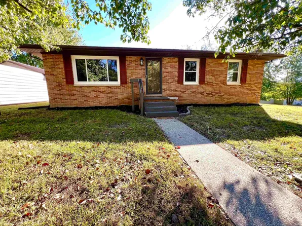 5254 S Washington St, Oakland City, IN 47660