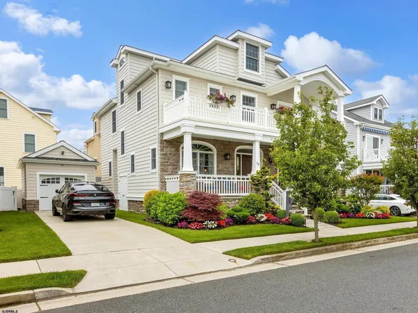 38 N Clarendon Ave, Margate, NJ 08402