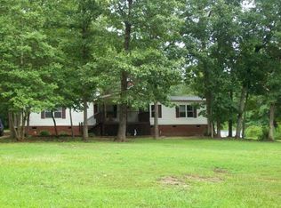 518 Shaw Pond Rd, Sanford, NC 27332