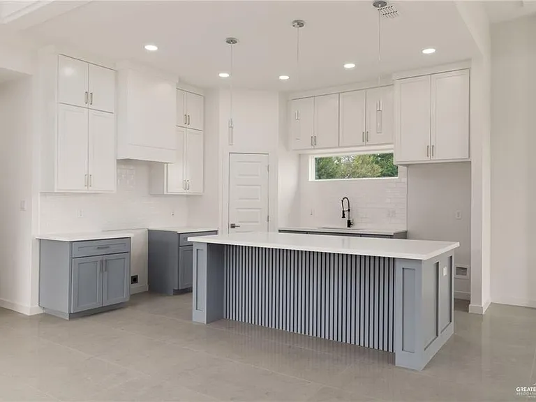 614 Sonny Dr — Photo 6