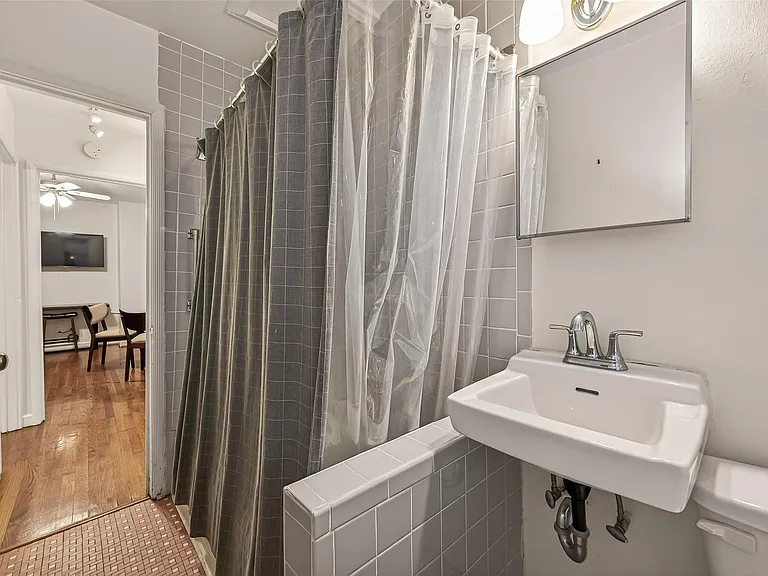 2021 Southgate Blvd #4 — Photo 14