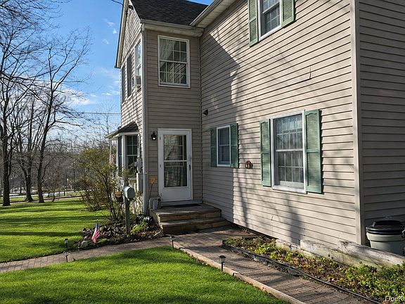 3rd image of 90 S Middletown Road