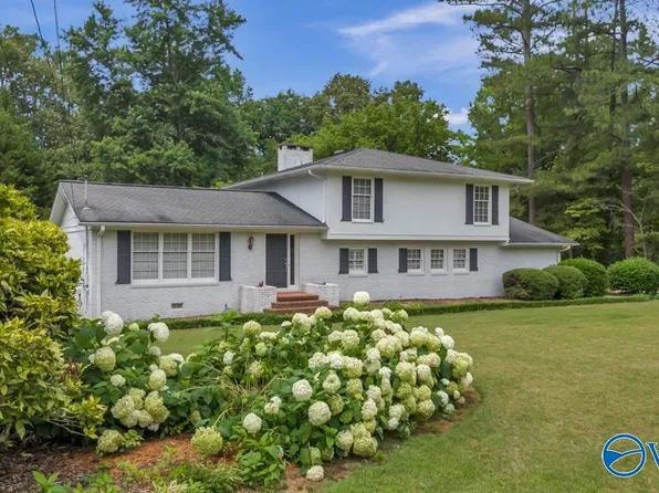 609 Benham Ave, Scottsboro, AL 35768