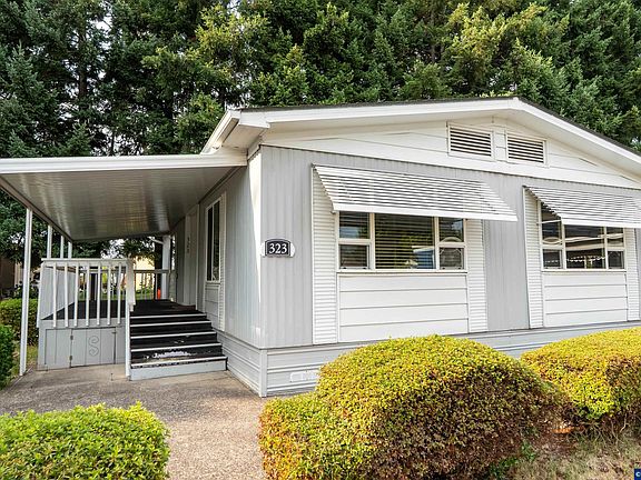 3rd image of 2232 42nd Ave SE Unit 323