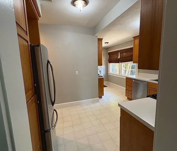 325 14th Ave NE — Photo 11