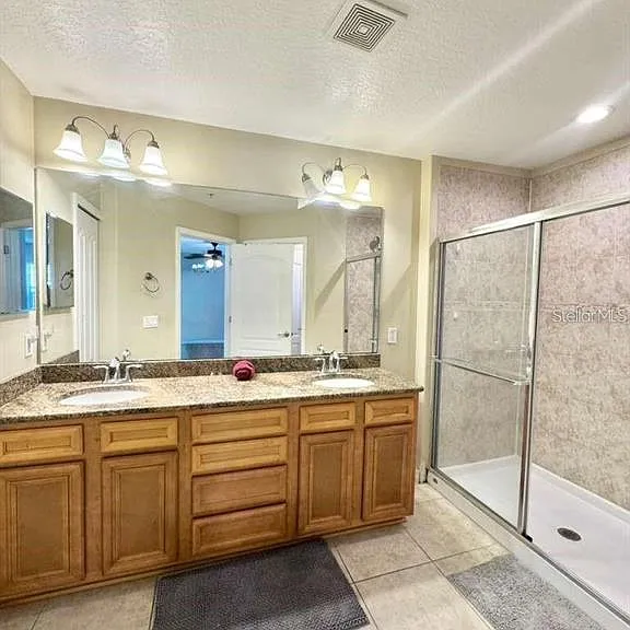 1122 Priory Cir — Photo 24