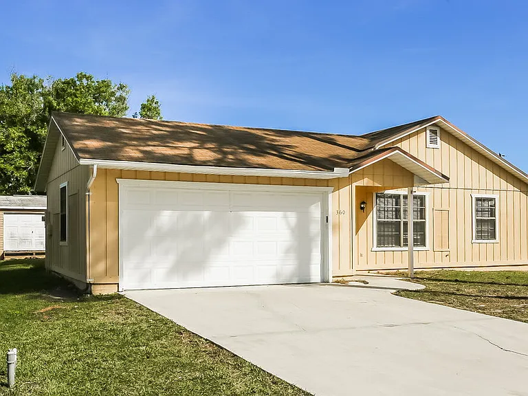360 Melton Dr — Photo 1