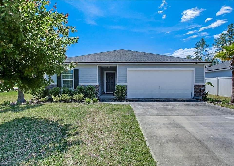 1st image of 95287 Siena Ct