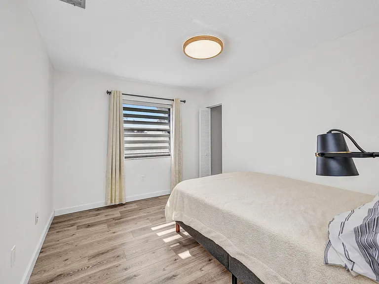 638 Bird Bay Dr E #201 — Photo 9
