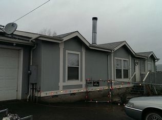 223 Roberts Creek Rd, Roseburg, OR 97471