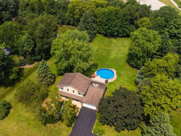 326 Cymric COURT, Wales, WI 53183