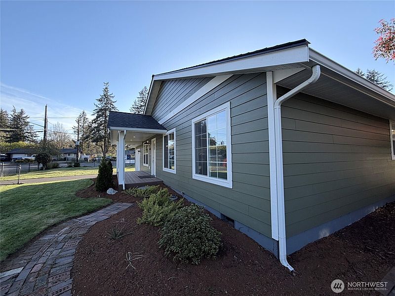 5th image of 10125 115th Street SW
