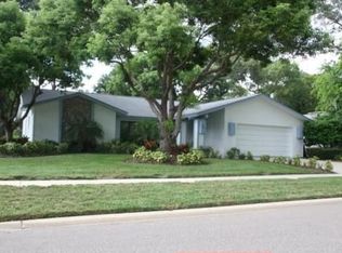 1368 Rollinwood Ct, Tarpon Springs, FL 34689