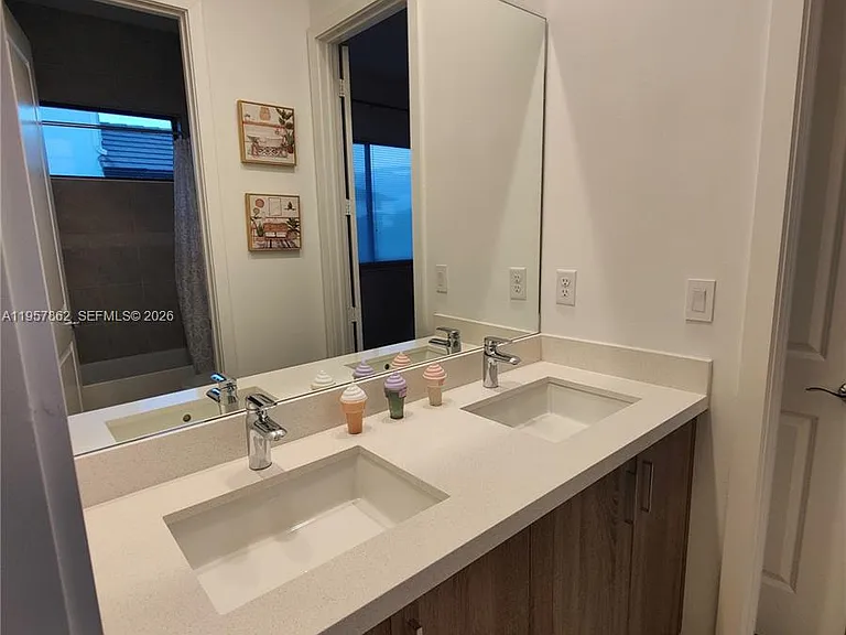 5077 Gambero Way — Photo 55