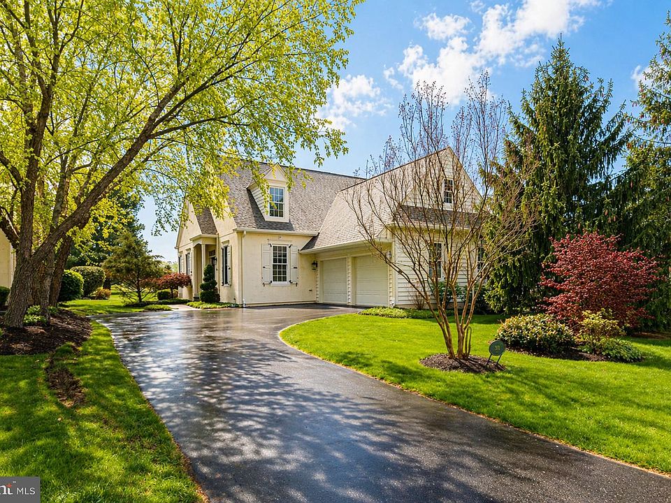 1st image of 371 Applebrook Dr