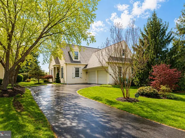 371 Applebrook Dr, Malvern, PA 19355