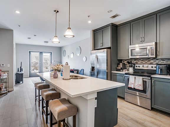 3rd image of 5609 Smu Blvd APT 405