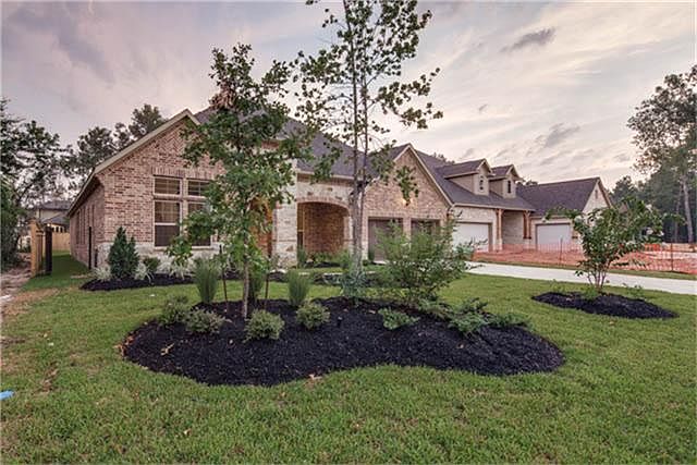 1st image of 121 Stonecrop Pl