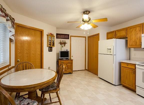 Attached garage access to kitchen