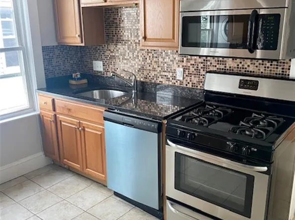 10 Silvey Pl, Somerville, MA 02143