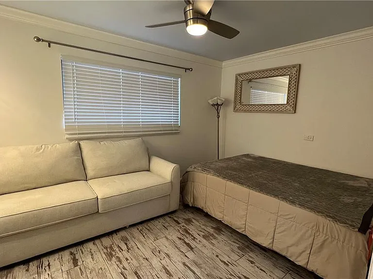 5580 Coach House Cir #F — Photo 24