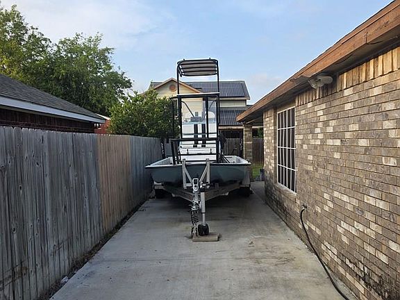 5th image of 2831 Seville Blvd