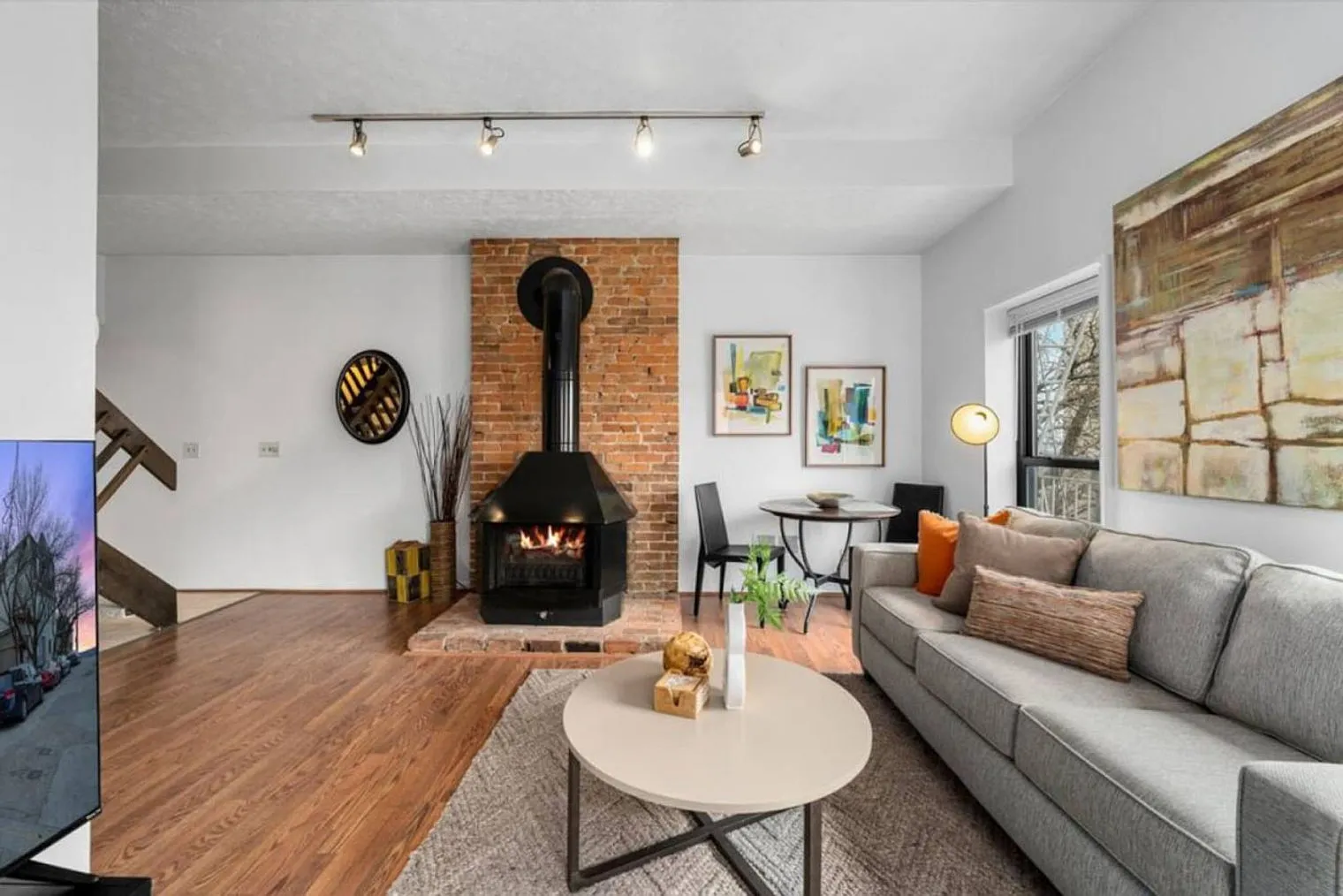 1 bed, 1.0 bath, $1,790 — Photo 2