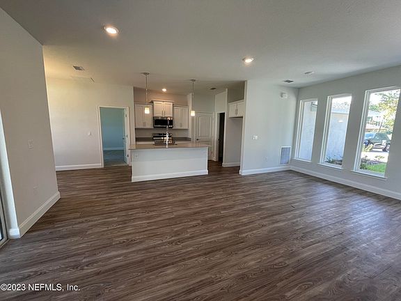 5th image of 43 BIRCHWOOD Drive