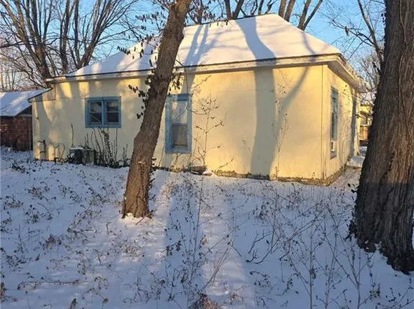 410 W Taft St, Parker, KS 66072