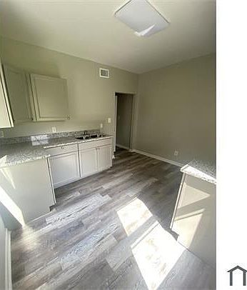 2nd image of 115 S 46th St