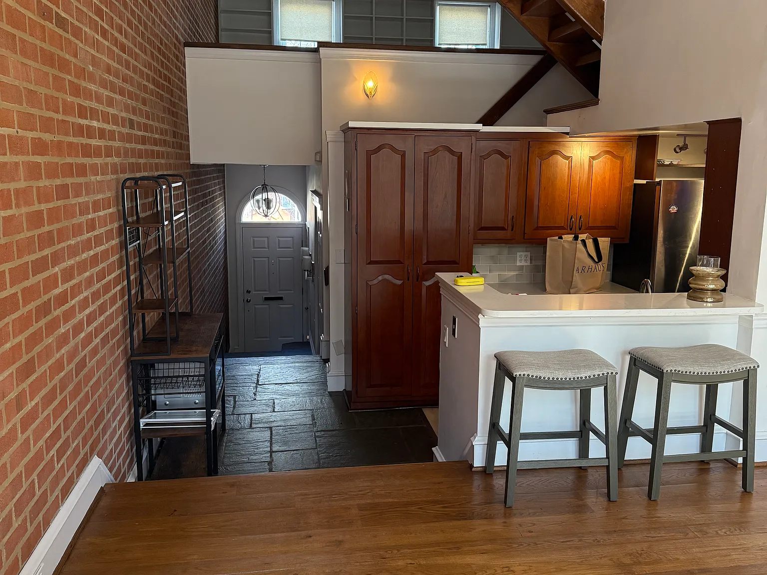 2 bed, 1.5 bath, 2125 sqft, $3,100 — Photo 4