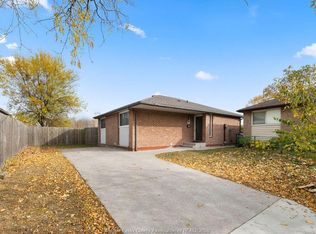 1497 Bayswater Cres, Windsor, ON N8S 4K4