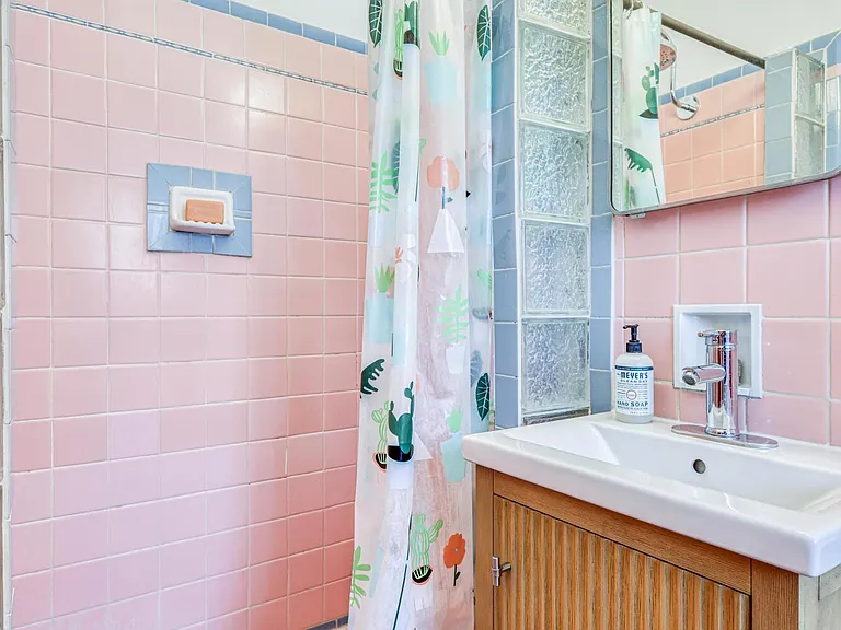 1300 Randolph Dr — Photo 48