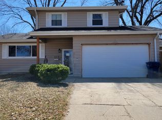 1113 Rousseau Ct, Papillion, NE 68046